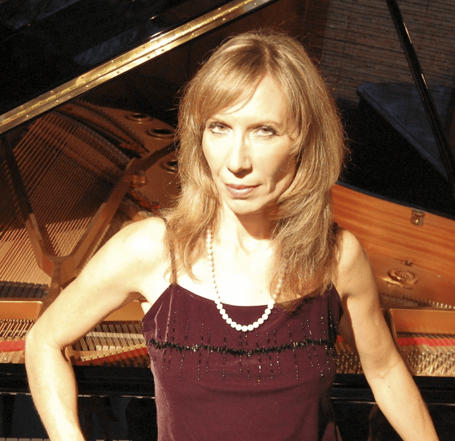 Mireille Gradeff Silva at the piano