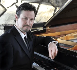 Dr. Francisco Silva, DMA